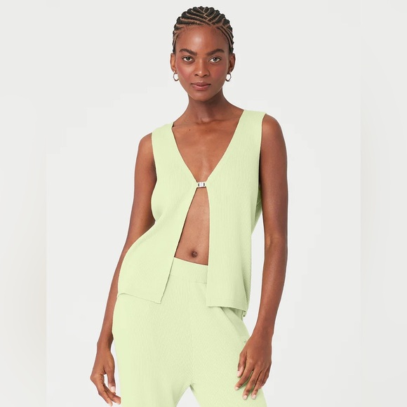 ALO Yoga Tops - NWT $118 Alo Yogo Knit Salana Tank Iced Green Tea XS